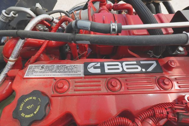 2025 Isuzu FVR (26ft Box w/ Lift Gate) - 22940989 - 44