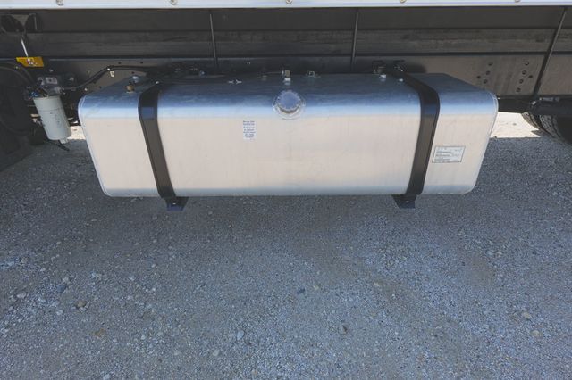 2025 Isuzu FVR (26ft Box w/ Lift Gate) - 22940989 - 47