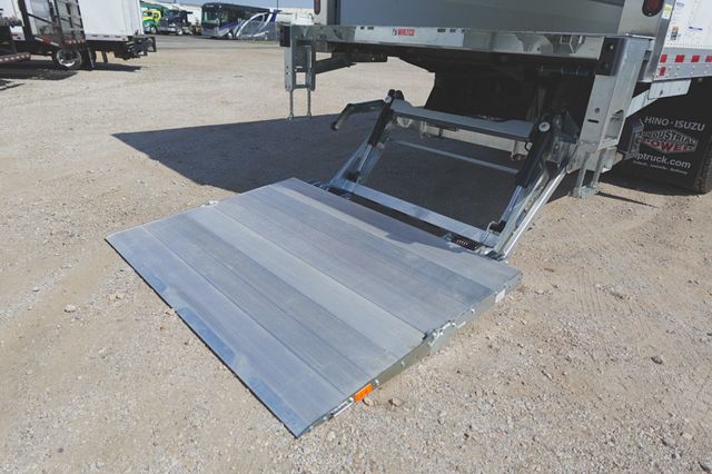 2025 Isuzu FVR Derated (26ft Reefer w/ Lift Gate) - 22929408 - 14