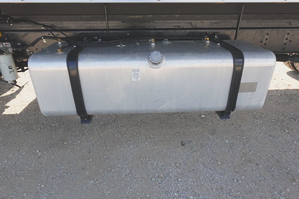 2025 Isuzu FVR Derated (26ft Reefer w/ Lift Gate) - 22929408 - 19