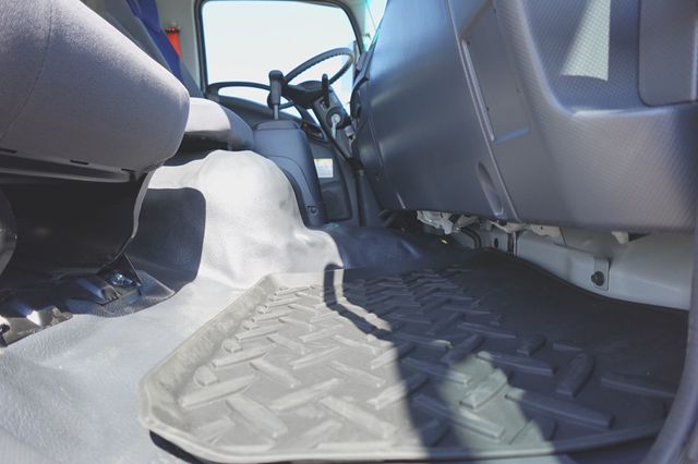 2025 Isuzu FVR Derated (26ft Reefer w/ Lift Gate) - 22929408 - 27