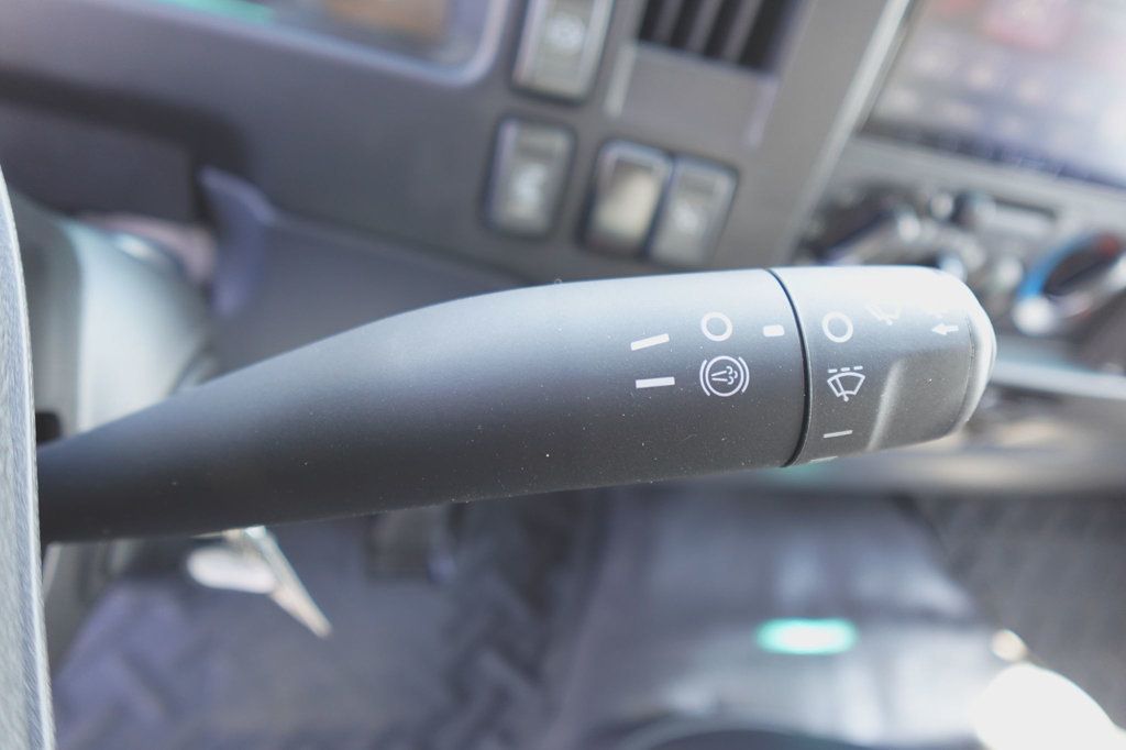 2025 Isuzu FVR Derated (26ft Reefer w/ Lift Gate) - 22929408 - 37