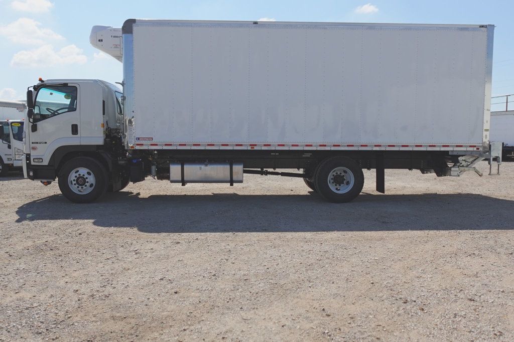 2025 Isuzu FVR Derated (26ft Reefer w/ Lift Gate) - 22929408 - 3