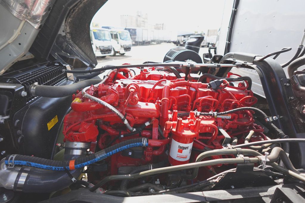 2025 Isuzu FVR Derated (26ft Reefer w/ Lift Gate) - 22929408 - 52