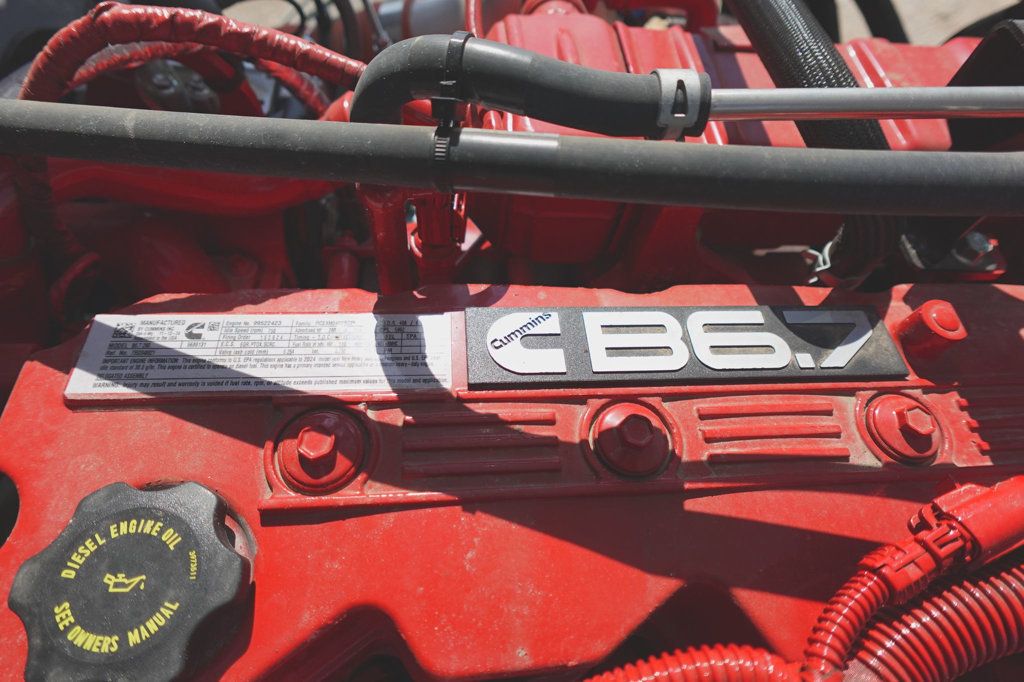 2025 Isuzu FVR Derated (26ft Reefer w/ Lift Gate) - 22929408 - 53