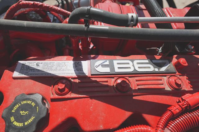 2025 Isuzu FVR Derated (26ft Reefer w/ Lift Gate) - 22929408 - 53