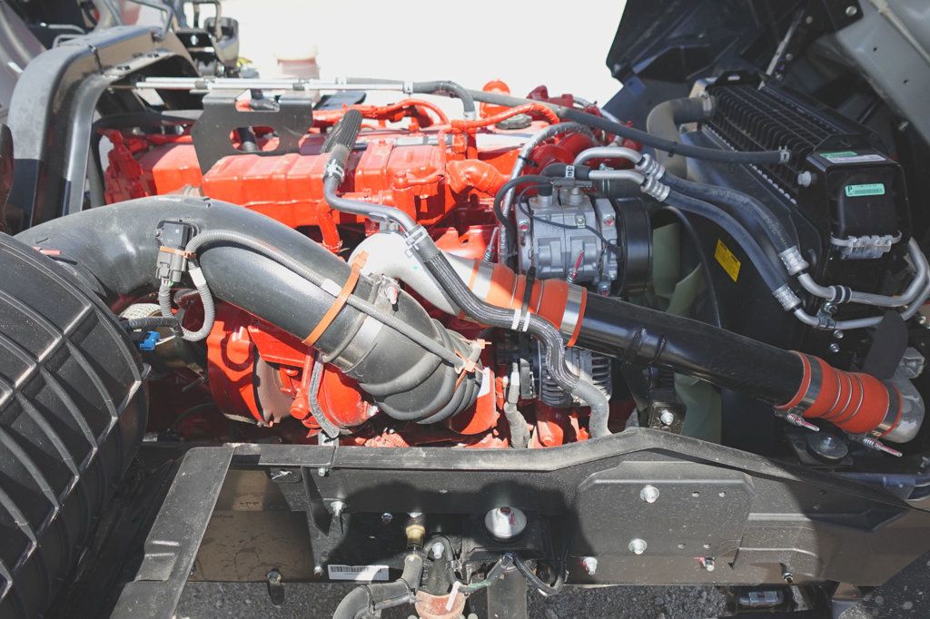 2025 Isuzu FVR Derated (26ft Reefer w/ Lift Gate) - 22929408 - 55