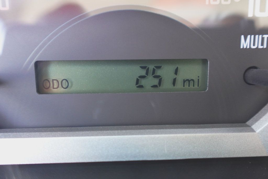 2025 Isuzu FVR Derated (26ft Reefer w/ Lift Gate) - 22929408 - 59