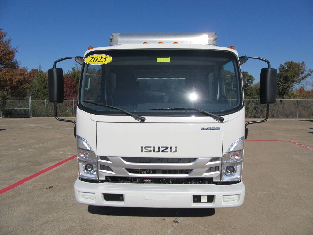 2025 Isuzu NPR 16ft Vanscaper w/ Ramps - 22596700 - 2