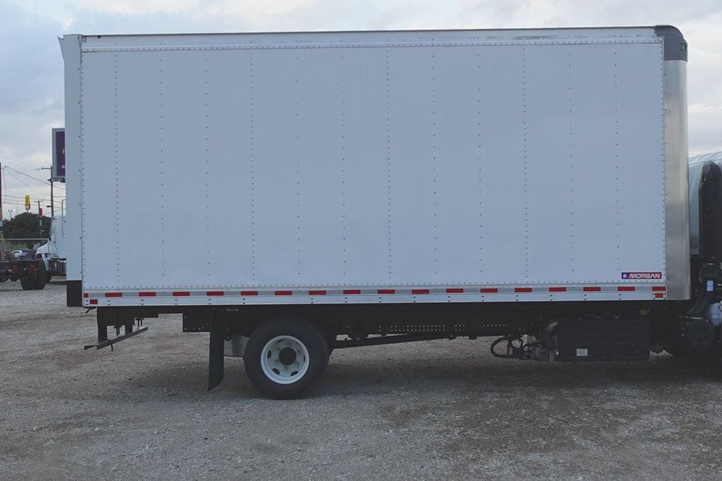 2025 Isuzu NPR HD (18ft Box w/ ICC Bumper) - 22715222 - 7