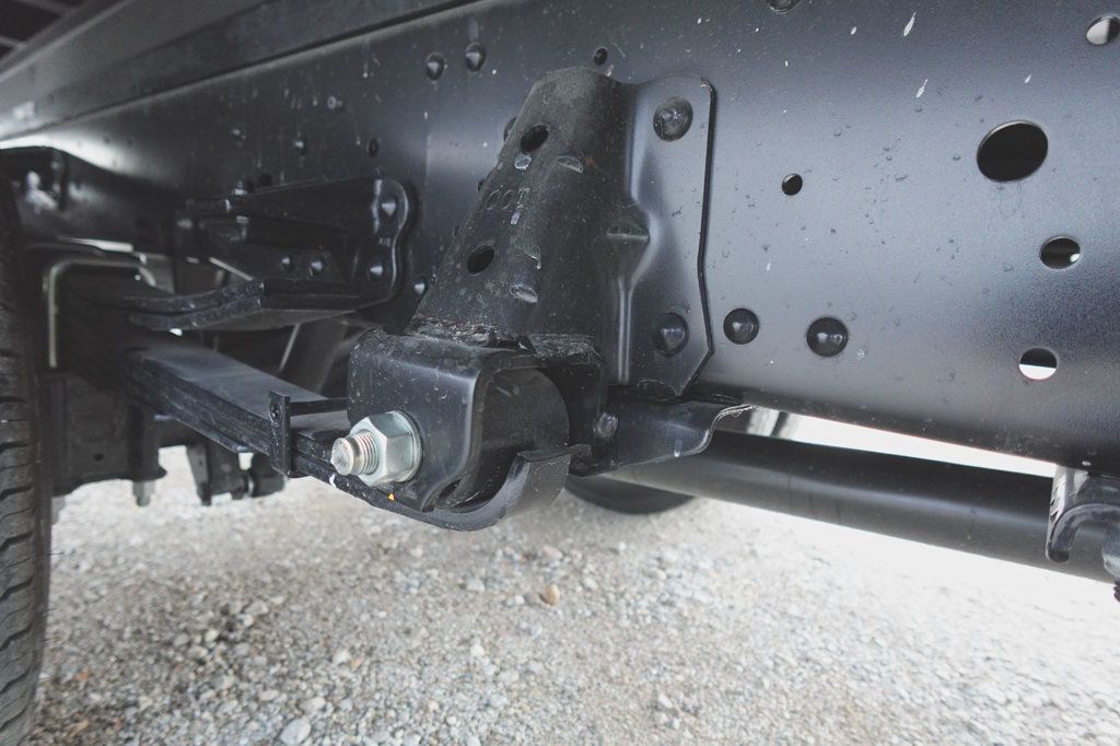 2025 Isuzu NPR HD (18ft Box w/ ICC Bumper) - 22717382 - 14