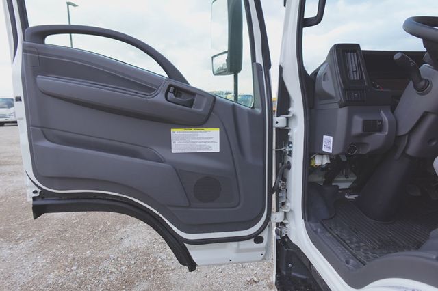 2025 Isuzu NPR HD (18ft Box w/ ICC Bumper) - 22717382 - 15