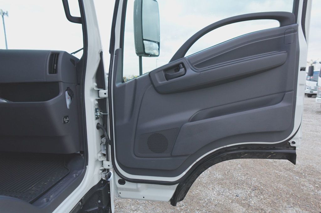 2025 Isuzu NPR HD (18ft Box w/ ICC Bumper) - 22717382 - 17