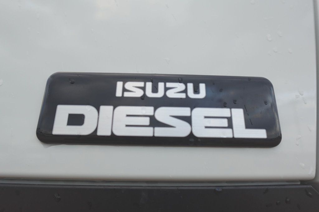 2025 Isuzu NPR HD (18ft Box w/ ICC Bumper) - 22717382 - 43