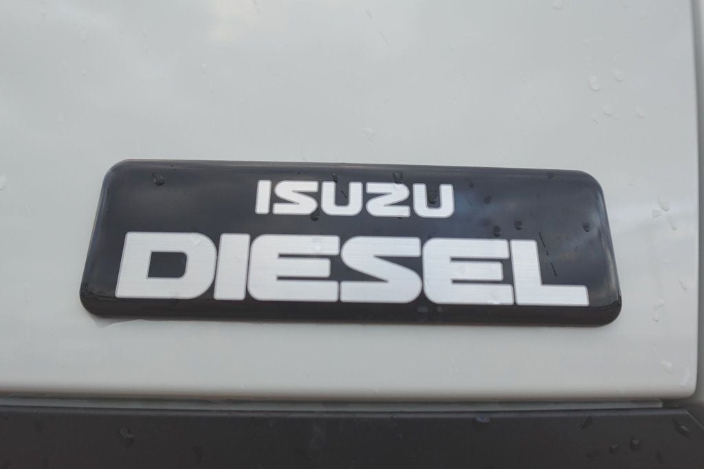 2025 Isuzu NPR HD (18ft Box w/ ICC Bumper) - 22718653 - 43