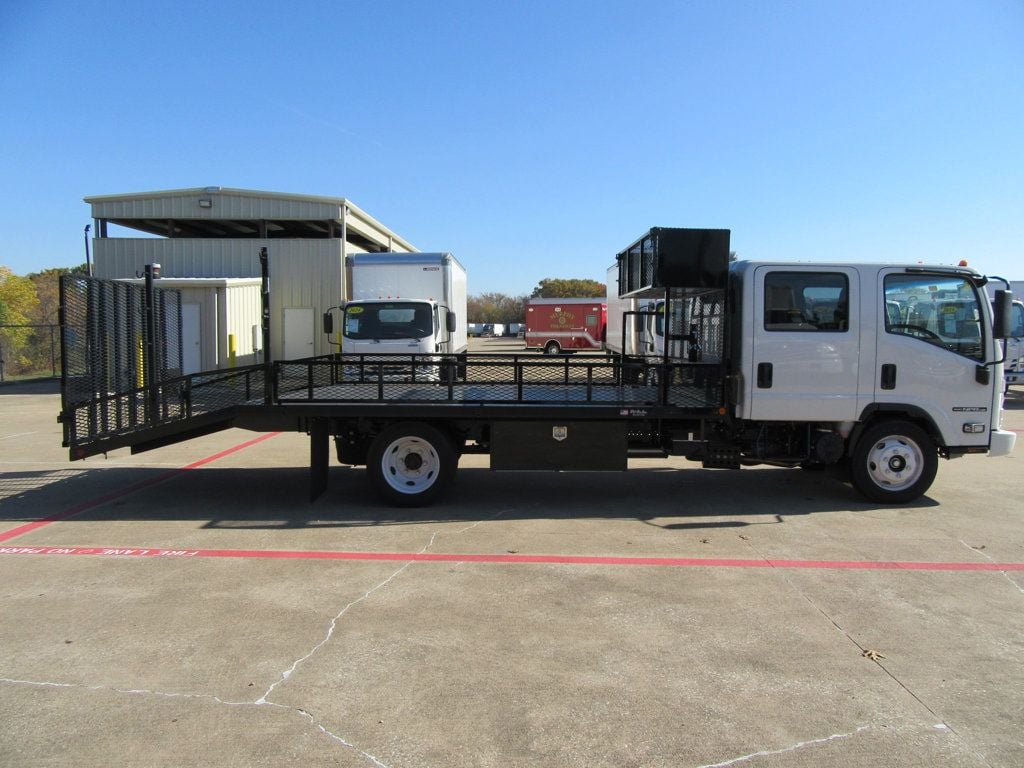 2025 Isuzu NPR HD 19ft Landscape w/ Ramps - 22596536 - 9