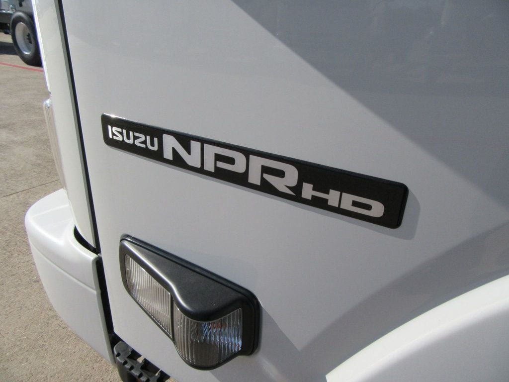 2025 Isuzu NPR HD 19ft Landscape w/ Ramps - 22596536 - 29