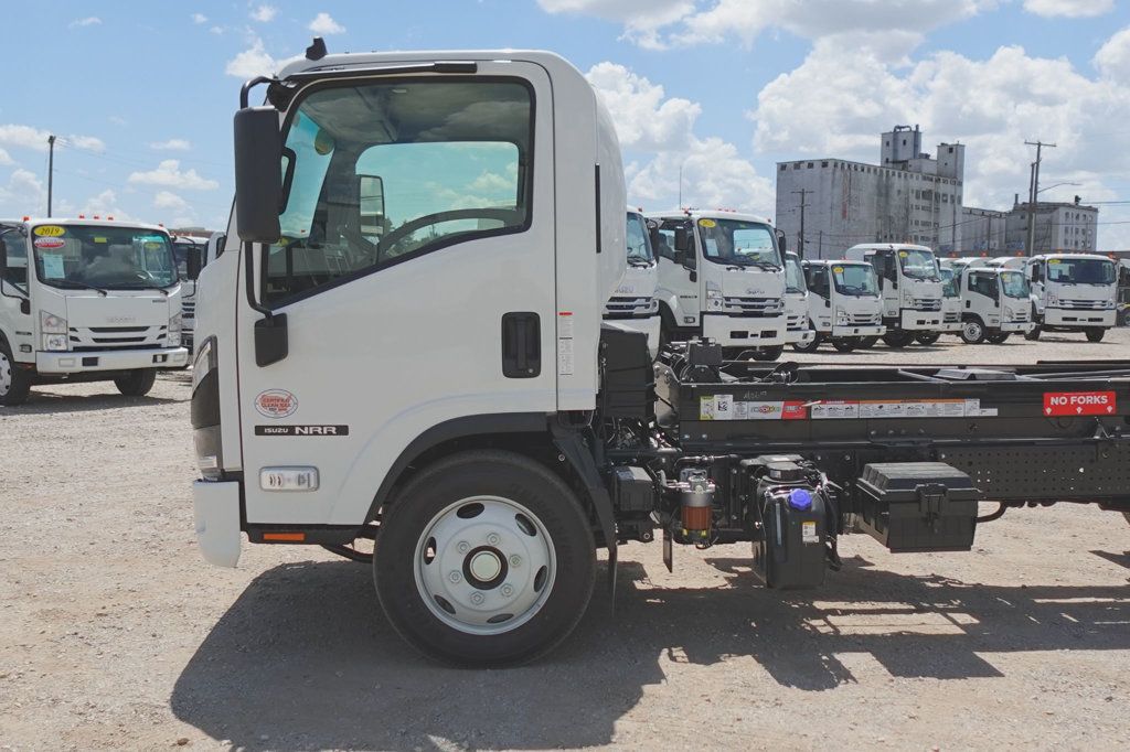 2025 Isuzu NRR (14ft Switch-N-Go Hoist Installedl) - 22506567 - 5