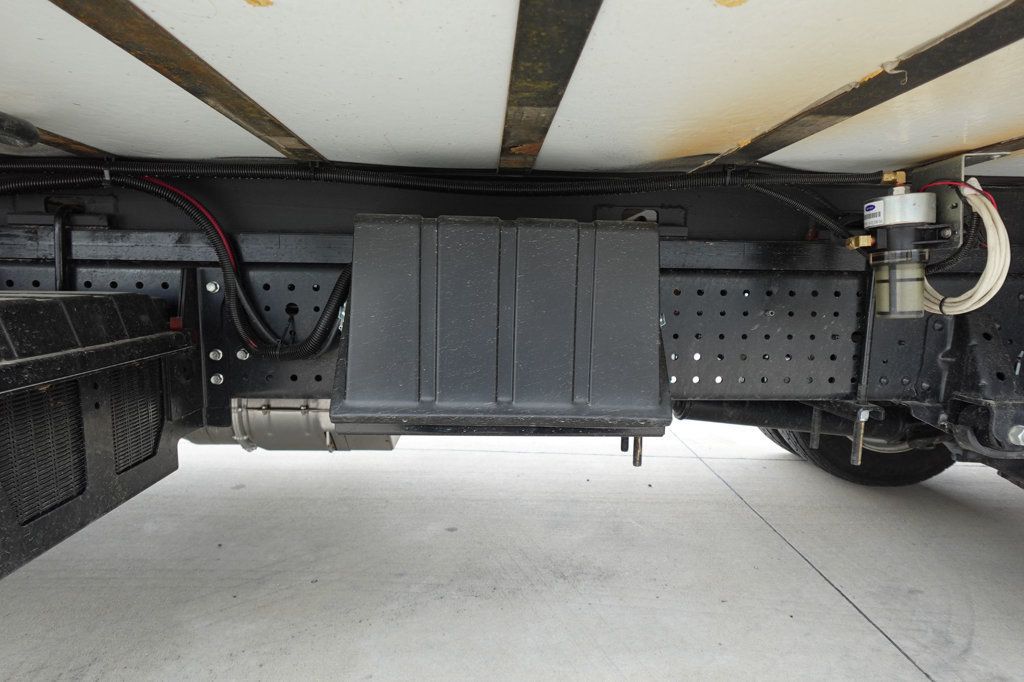 2025 Isuzu NRR (16ft Reefer Truck w/ Lift Gate) - 22834025 - 27