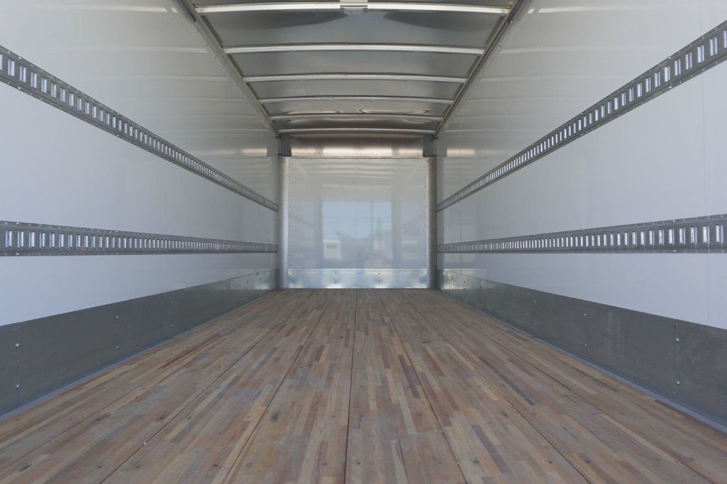 2025 Isuzu NRR (20ft Box w/ Lift Gate) - 22596726 - 11