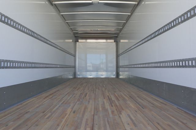 2025 Isuzu NRR (20ft Box w/ Lift Gate) - 22596726 - 11