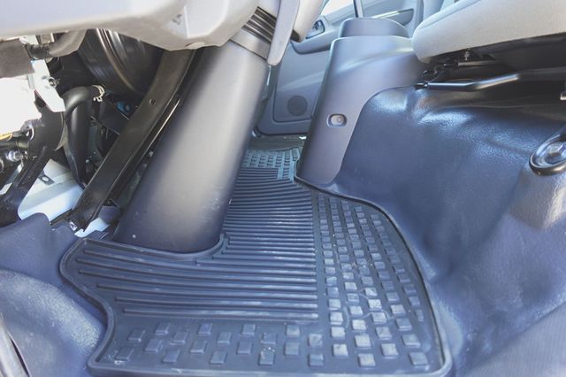 2025 Isuzu NRR (20ft Box w/ Lift Gate) - 22596726 - 20