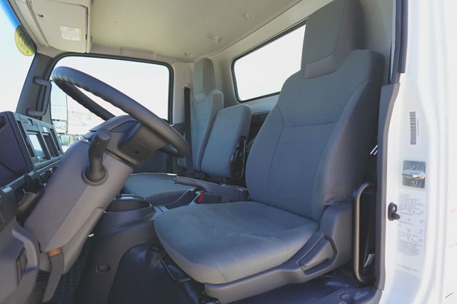 2025 Isuzu NRR (20ft Box w/ Lift Gate) - 22596726 - 22