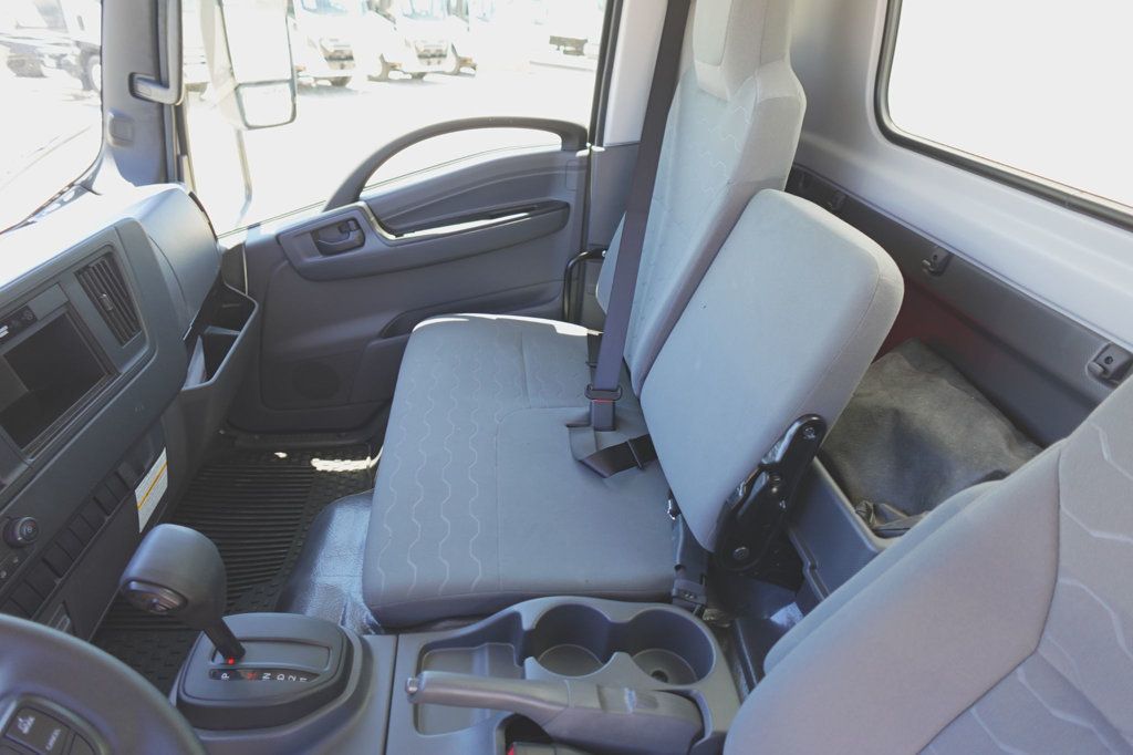 2025 Isuzu NRR (20ft Box w/ Lift Gate) - 22596726 - 23