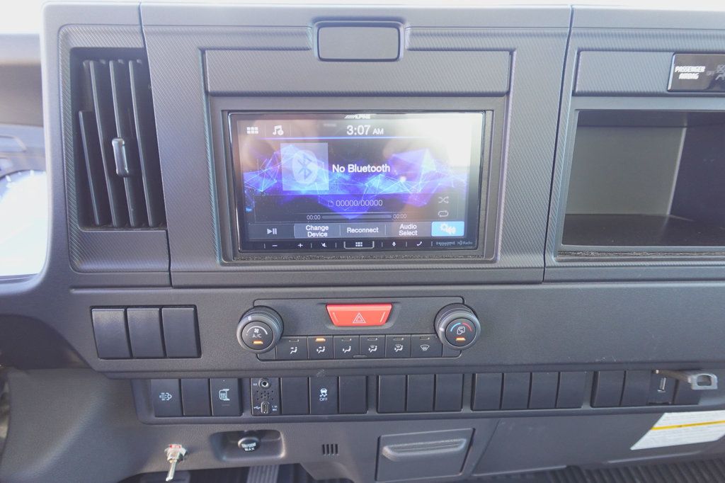 2025 Isuzu NRR (20ft Box w/ Lift Gate) - 22596726 - 35