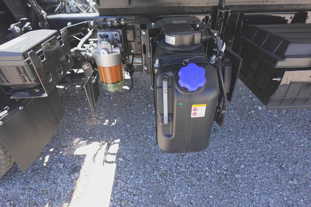 2025 Isuzu NRR (20ft Box w/ Lift Gate) - 22596726 - 45