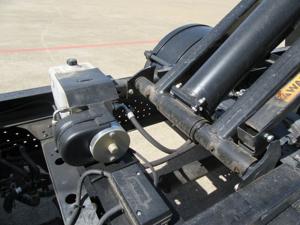 2025 Isuzu NRR (Switch-N-Go 12ft Drop Box) - 20458189 - 68