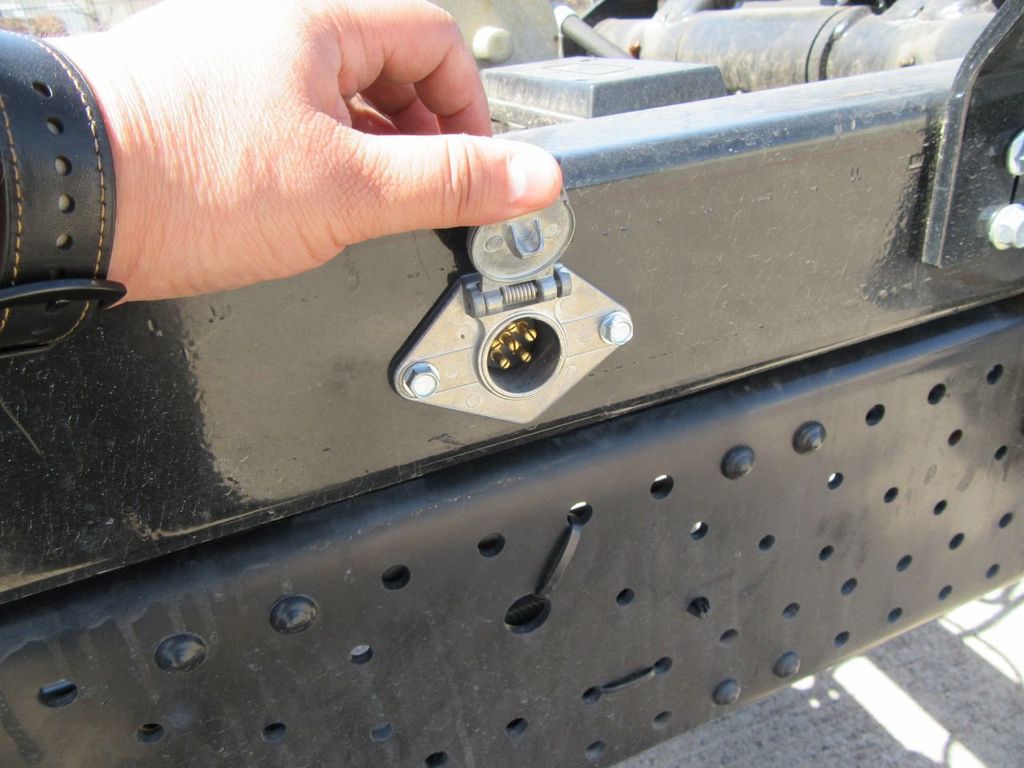 2025 Isuzu NRR (Switch-N-Go 12ft Drop Box) - 20458189 - 70