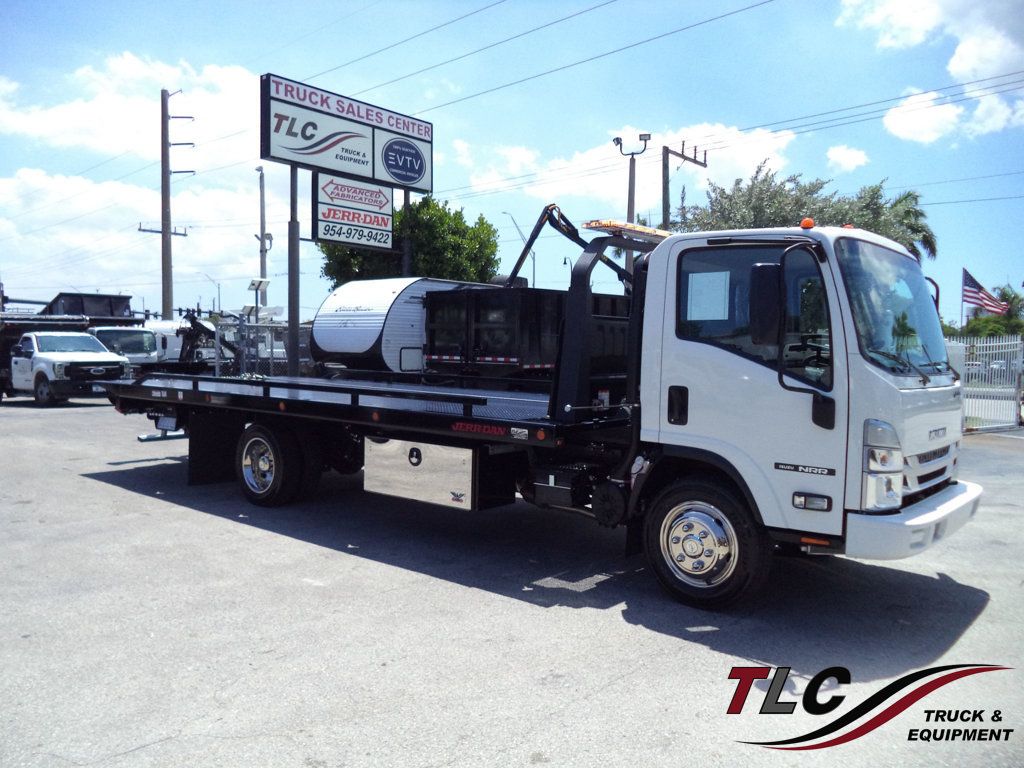 2025 Isuzu NRR w/ 22' JerrDan Car Carrier 6 Ton Extra Low Pro Rollback - 23024718 | Video 1