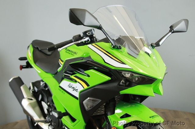 にー 2025 Kawasaki Ninja® ZX™-4R ABS | Motorcycle | Revolutionary