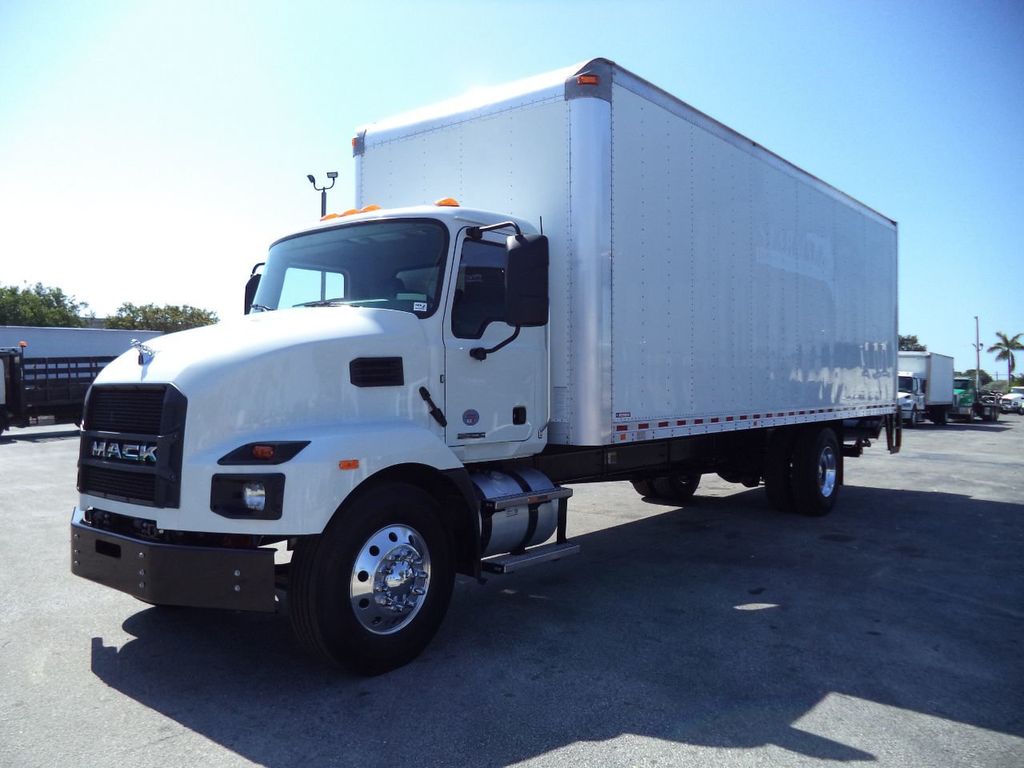 2025 Mack MD6 LIKE NEW 26FT DRY BOX TRUCK. LIFTGATE - 21920019 - 3