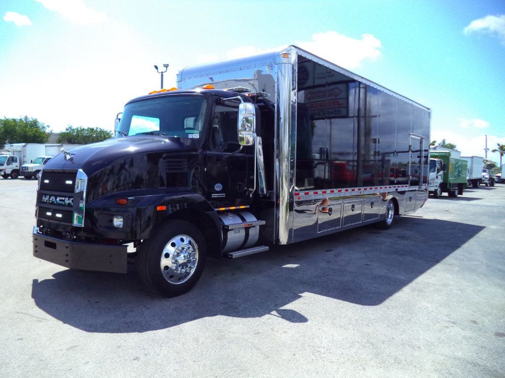 2025 Mack MD6 TowBox 26FT ENCLOSED ROLLBACK TOW TRUCK SHARK JERRDAN - 21897683 - 11