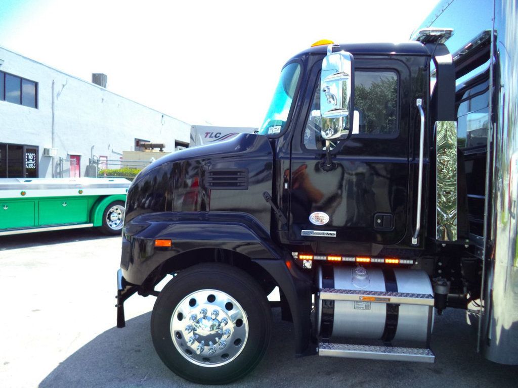 2025 Mack MD6 TowBox 26FT ENCLOSED ROLLBACK TOW TRUCK SHARK JERRDAN - 21897683 - 13