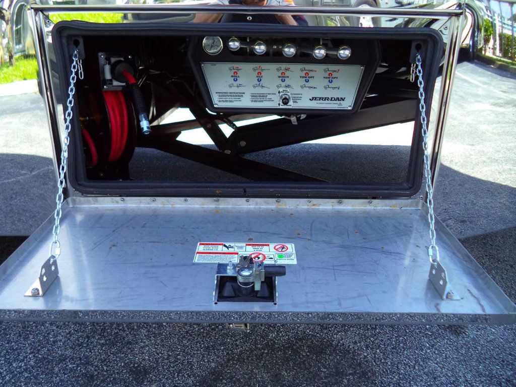 2025 Mack MD6 TowBox 26FT ENCLOSED ROLLBACK TOW TRUCK SHARK JERRDAN - 21897683 - 22