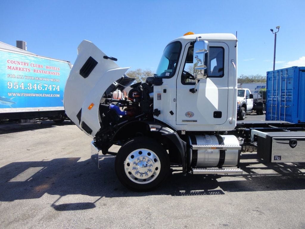 2025 Mack MD6 w/ 22ft Jerr-Dan Rollback Tow Truck Low Pro Car Carrier - 21805345 - 9