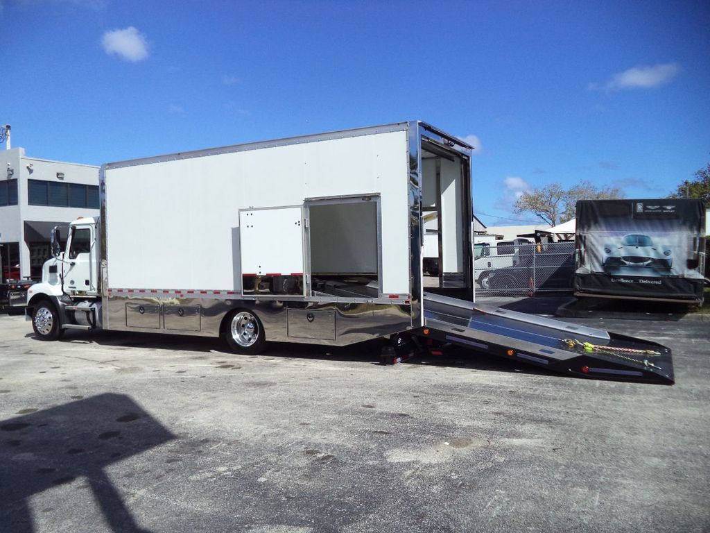 2025 Mack MD6 w/ Jerr-Dan 22ft Enclosed Shark TowBox Carrier Rollback - 22197267 - 24