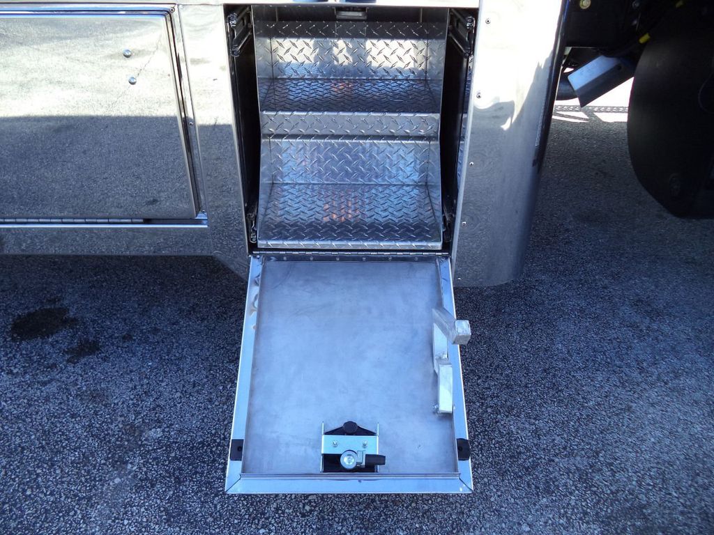 2025 Mack MD6 w/ Jerr-Dan 22ft Enclosed Shark TowBox Carrier Rollback - 22197267 - 31