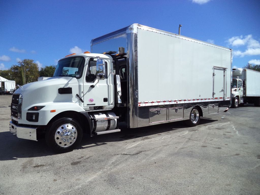 2025 Mack MD6 w/ Jerr-Dan 22ft Enclosed Shark TowBox Carrier Rollback - 22197267 - 3