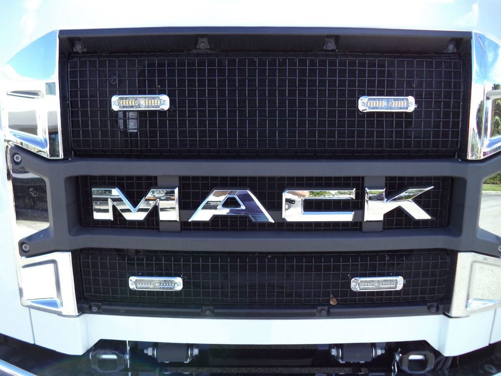 2025 Mack MD6 w/ Jerr-Dan 22ft Enclosed Shark TowBox Carrier Rollback - 22197267 - 46