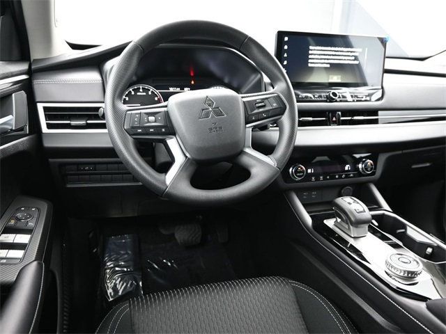 2025 Mitsubishi Outlander ES FWD - 22982977 - 15