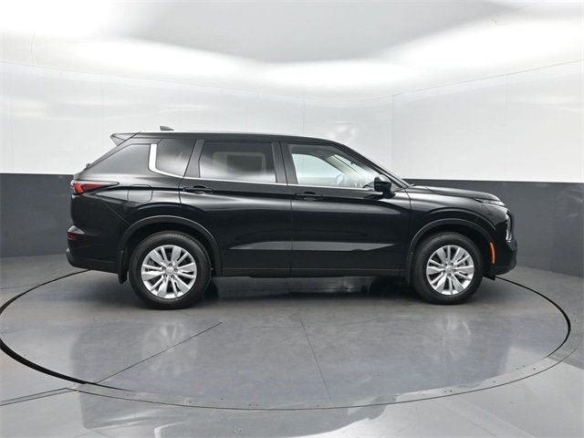 2025 Mitsubishi Outlander ES FWD - 22982977 - 30