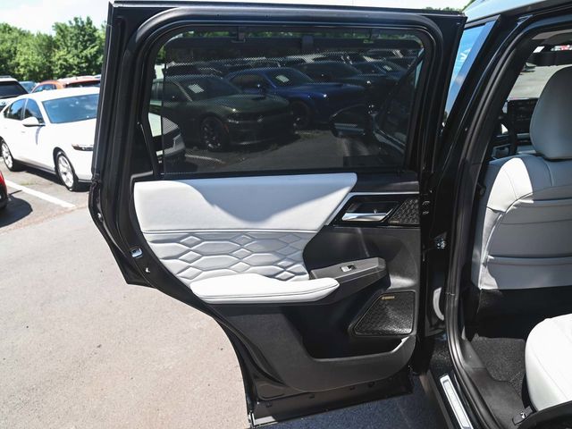 2025 Mitsubishi Outlander Platinum Edition - 23076759 - 10