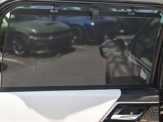 2025 Mitsubishi Outlander Platinum Edition - 23076759 - 11