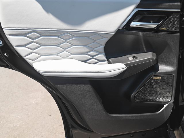 2025 Mitsubishi Outlander Platinum Edition - 23076759 - 12