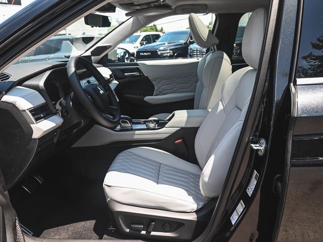 2025 Mitsubishi Outlander Platinum Edition - 23076759 - 25