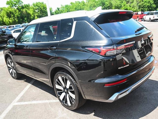2025 Mitsubishi Outlander Platinum Edition - 23076759 - 3